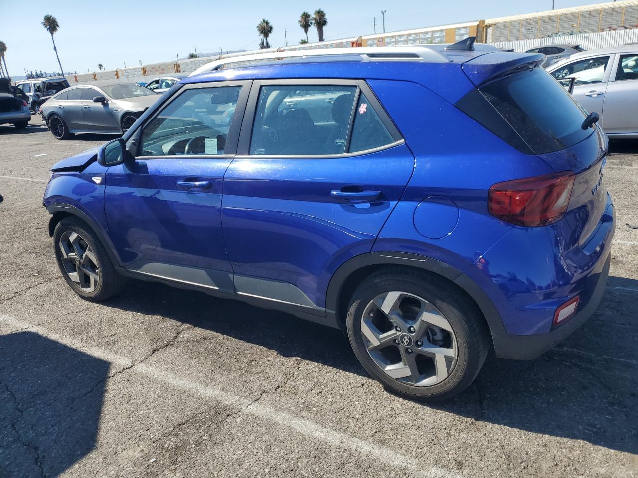 2022 Hyundai Venue Sel blue null gas KMHRC8A3XNU187006 photo #3