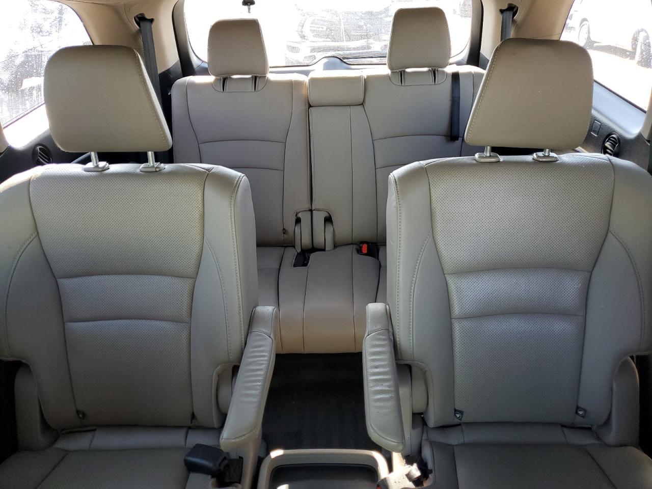 2017 Honda Pilot Elite VIN: 5FNYF6H08HB094697 Lot: 68754405