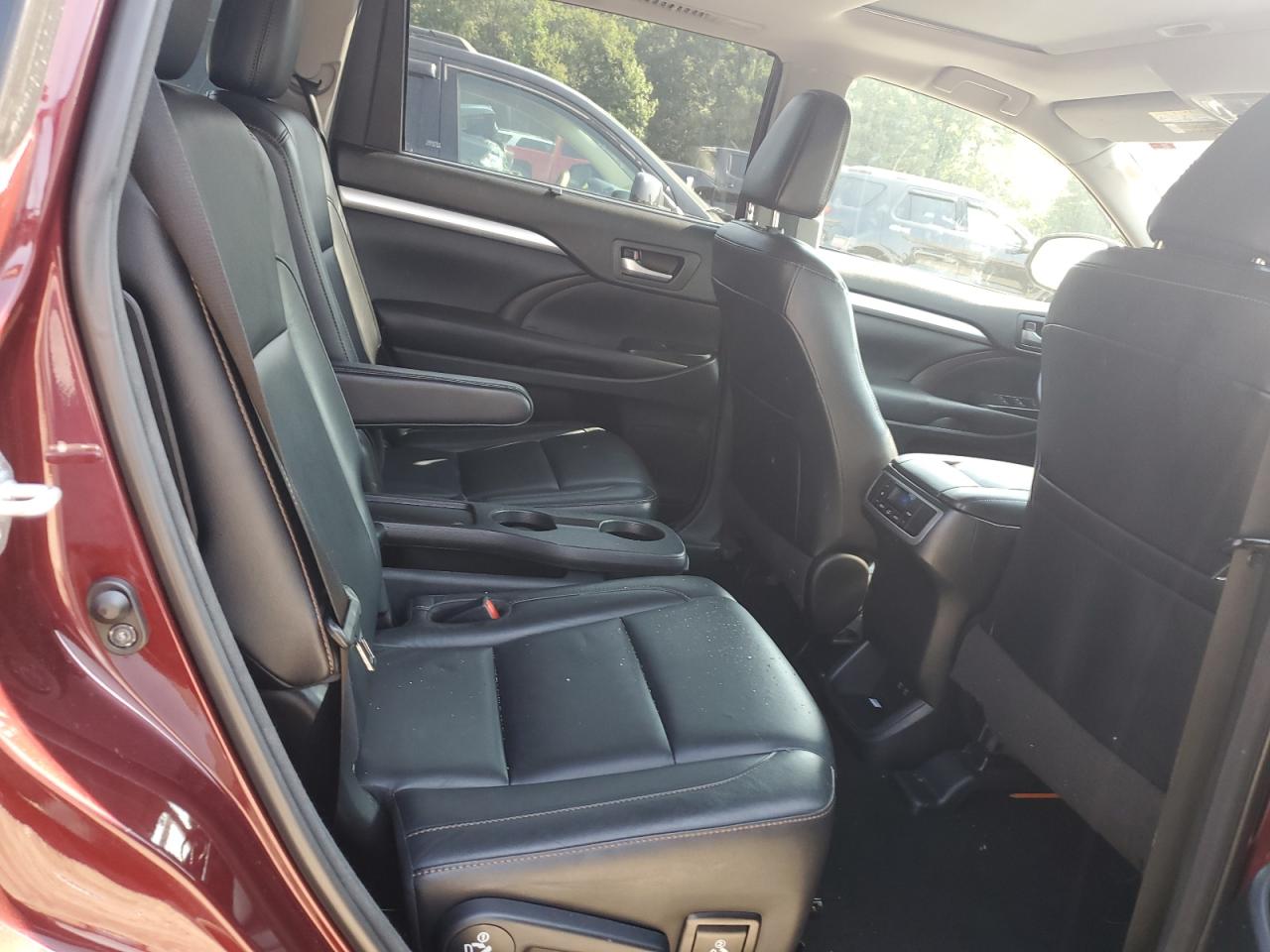 2018 Toyota Highlander Se VIN: 5TDJZRFH8JS837718 Lot: 66339765