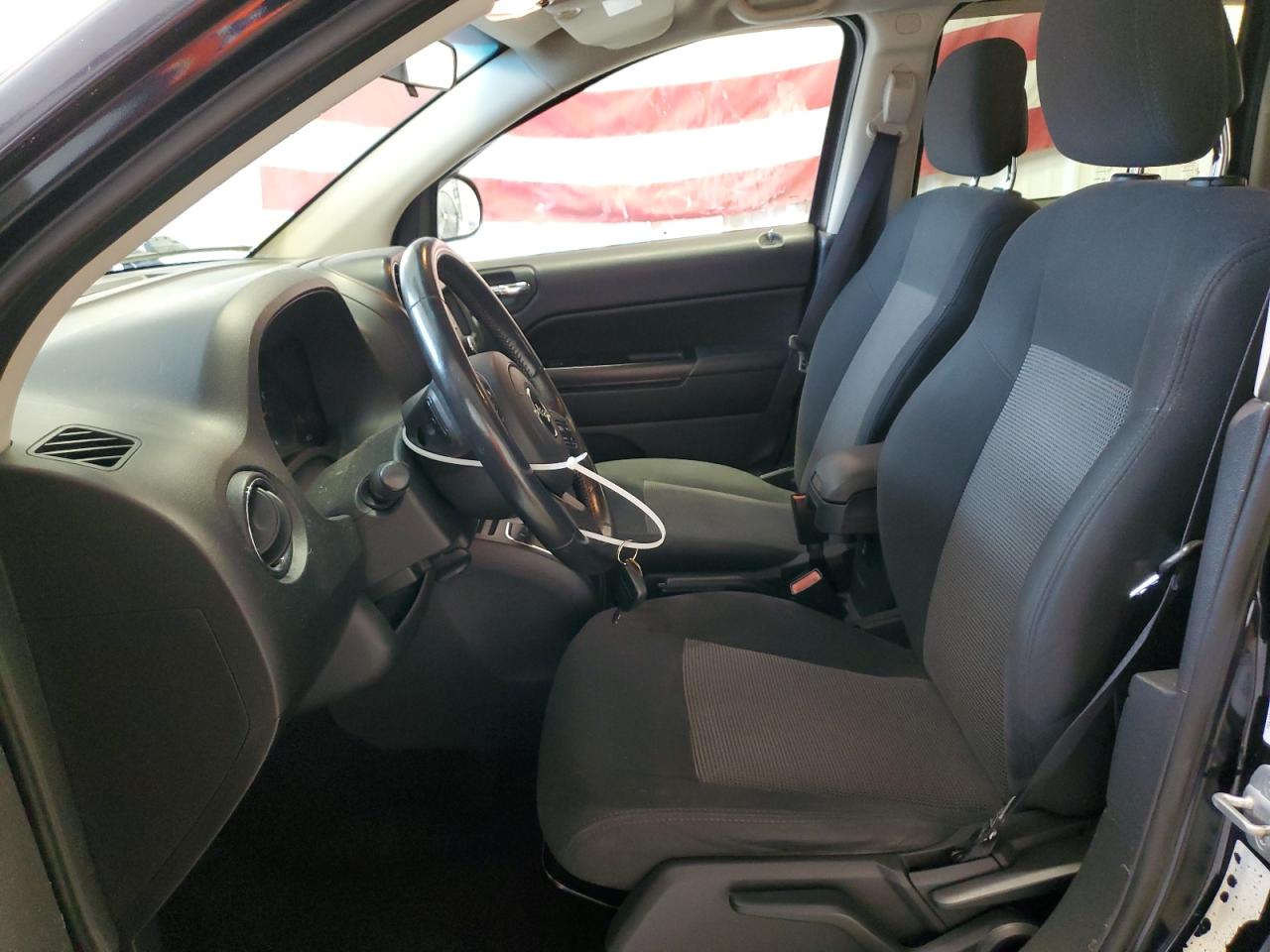 2011 Jeep Compass Sport VIN: 1J4NF1FB4BD197814 Lot: 69002945