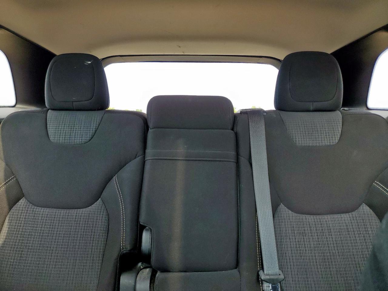 2015 Jeep Cherokee Latitude VIN: 1C4PJLCS1FW596574 Lot: 69290085