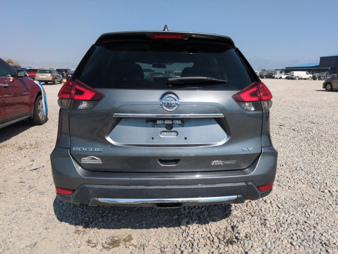 5N1AT2MT6HC818009 2017 Nissan Rogue S