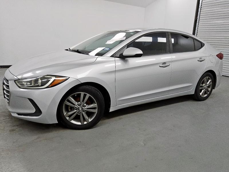  HYUNDAI ELANTRA 2018 Srebrny