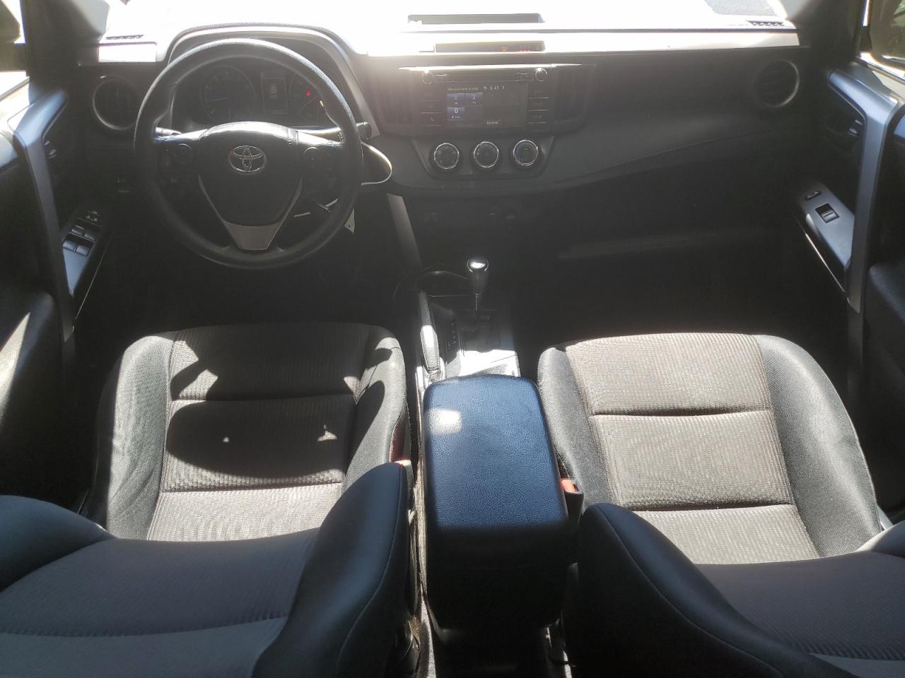 2017 Toyota Rav4 Le VIN: JTMZFREV0HJ709547 Lot: 70043245