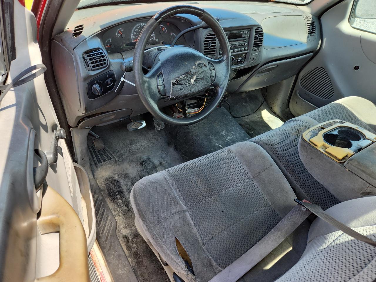 2002 Ford F150 VIN: 1FTRF17282NA91429 Lot: 70295745