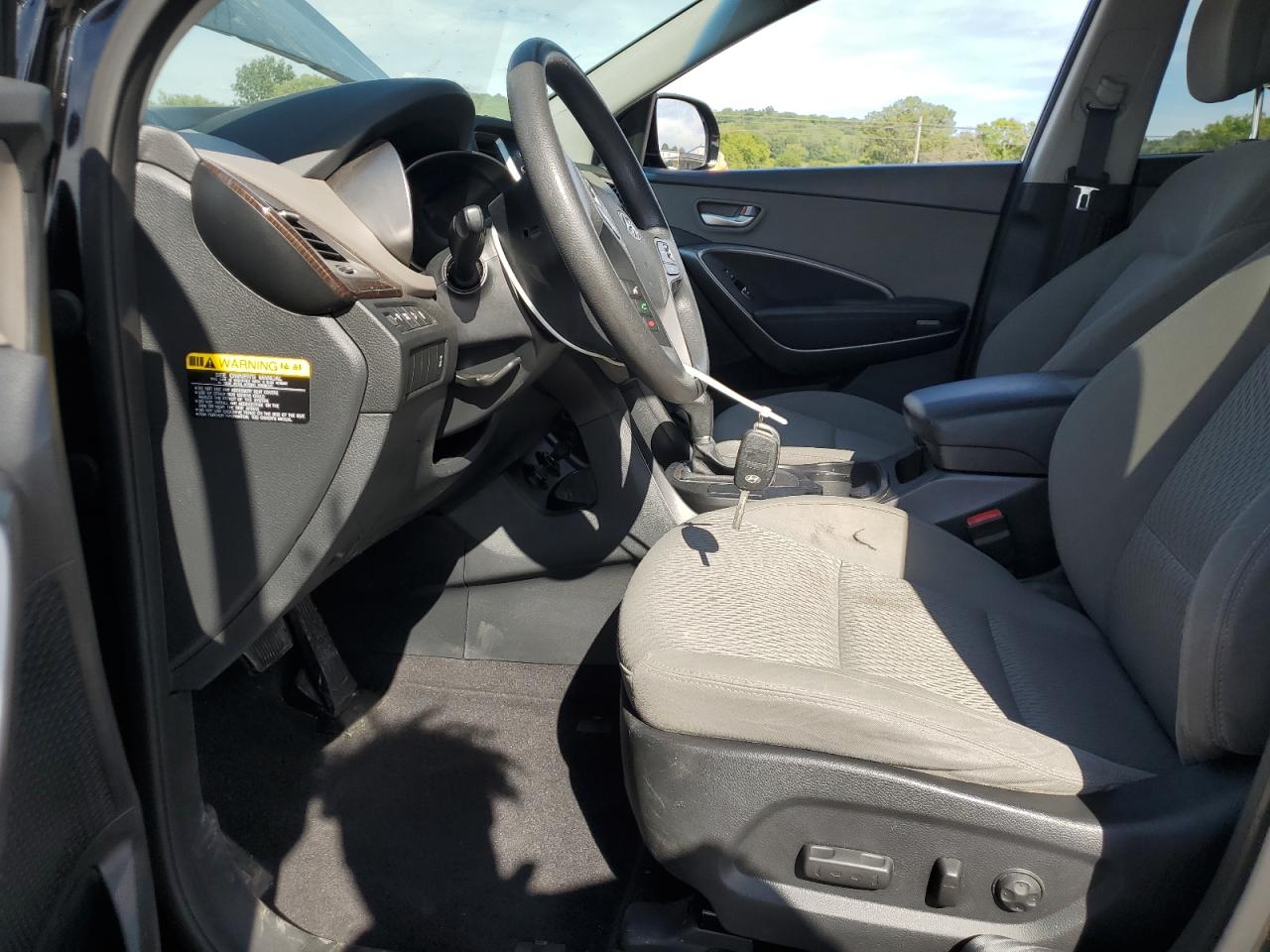 2017 Hyundai Santa Fe Se VIN: KM8SMDHF3HU188297 Lot: 69822835