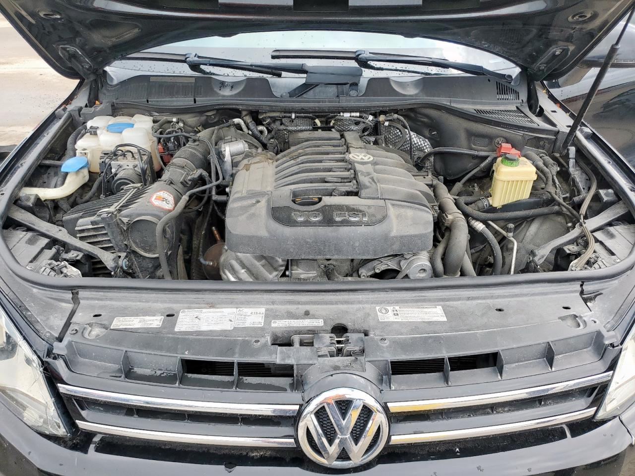 2013 Volkswagen Touareg V6 VIN: WVGEF9BP8DD002169 Lot: 67396915