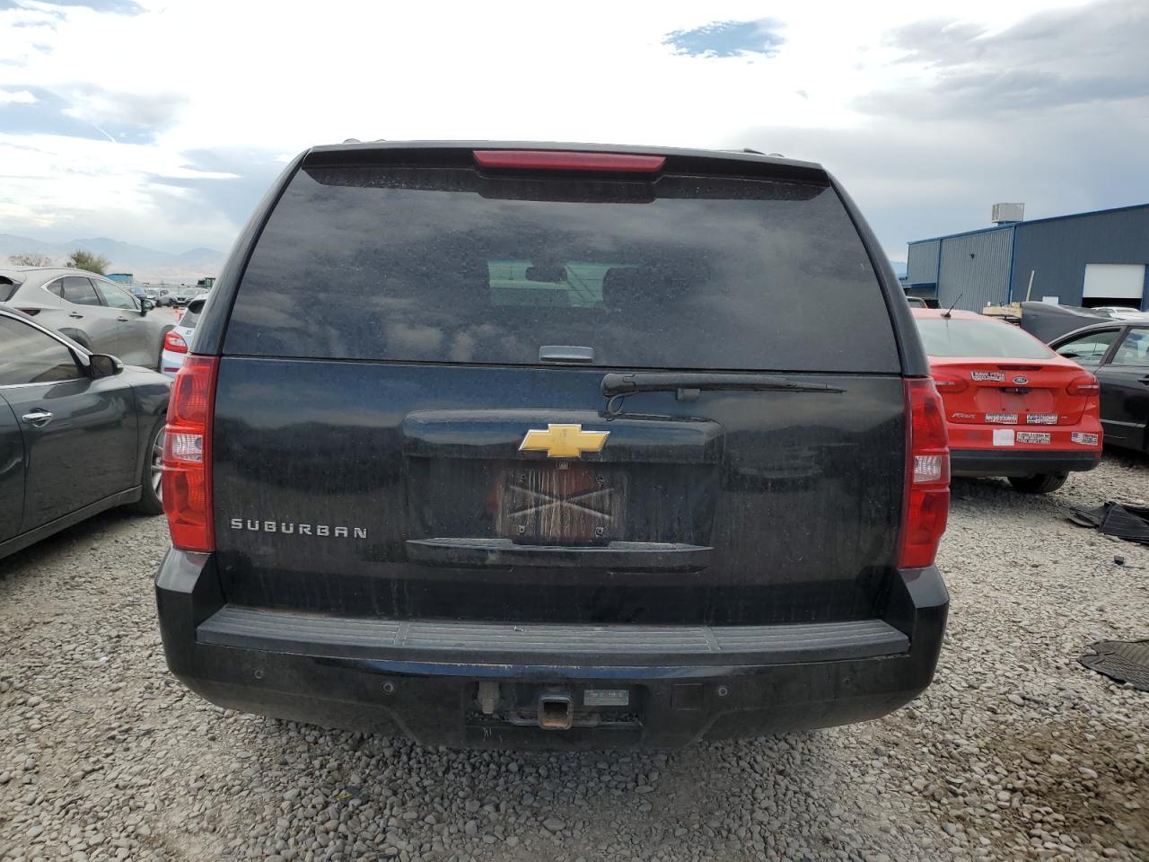 2014 Chevrolet Suburban K1500 Lt VIN: 1GNSKJE79ER208905 Lot: 69752065