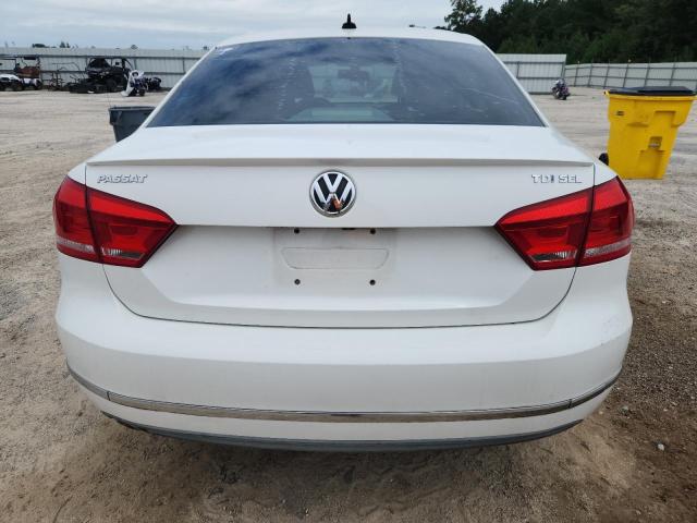 Sedans VOLKSWAGEN PASSAT 2013 Biały