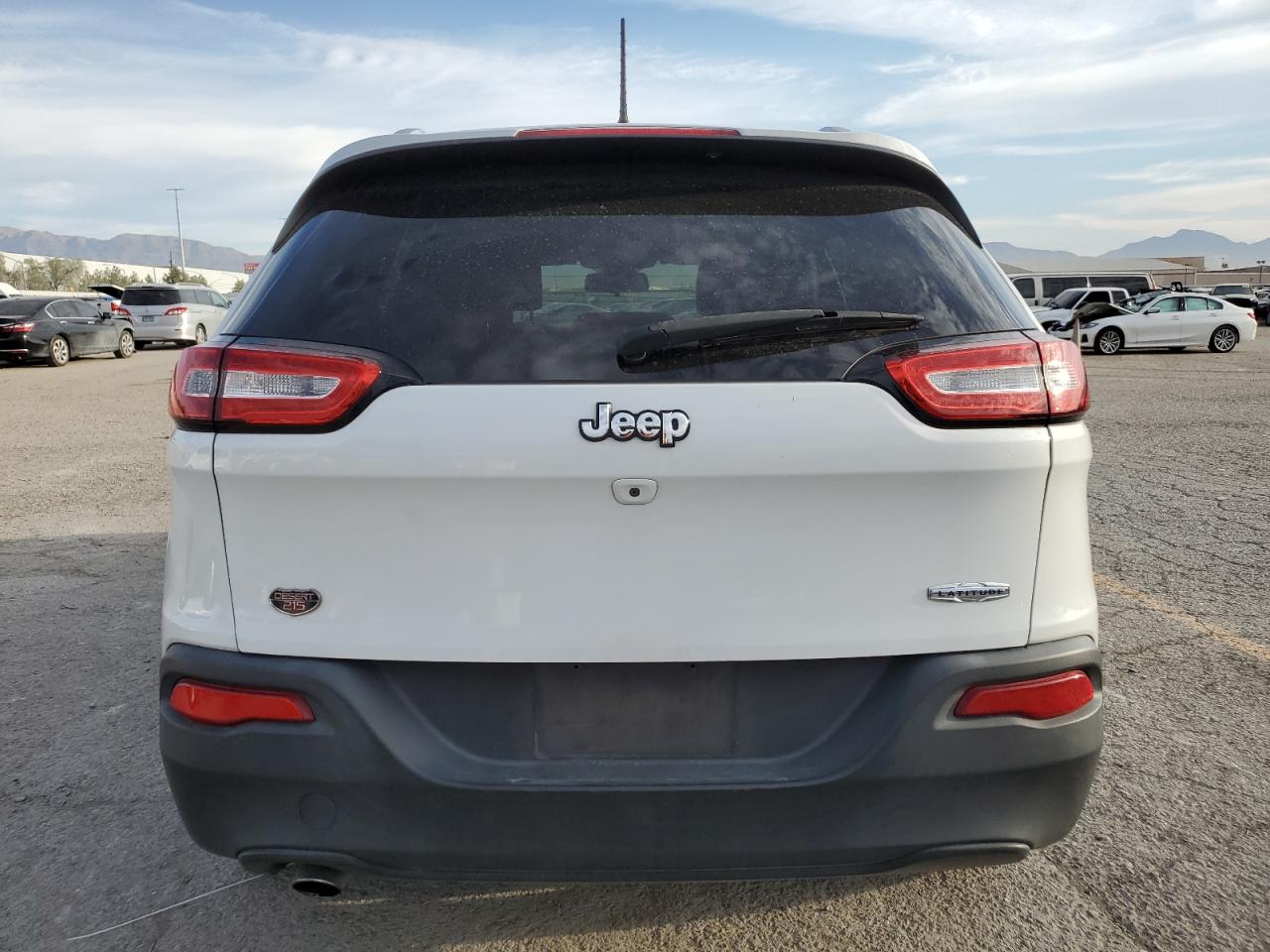2018 Jeep Cherokee Latitude Plus VIN: 1C4PJLLB1JD576961 Lot: 70883745