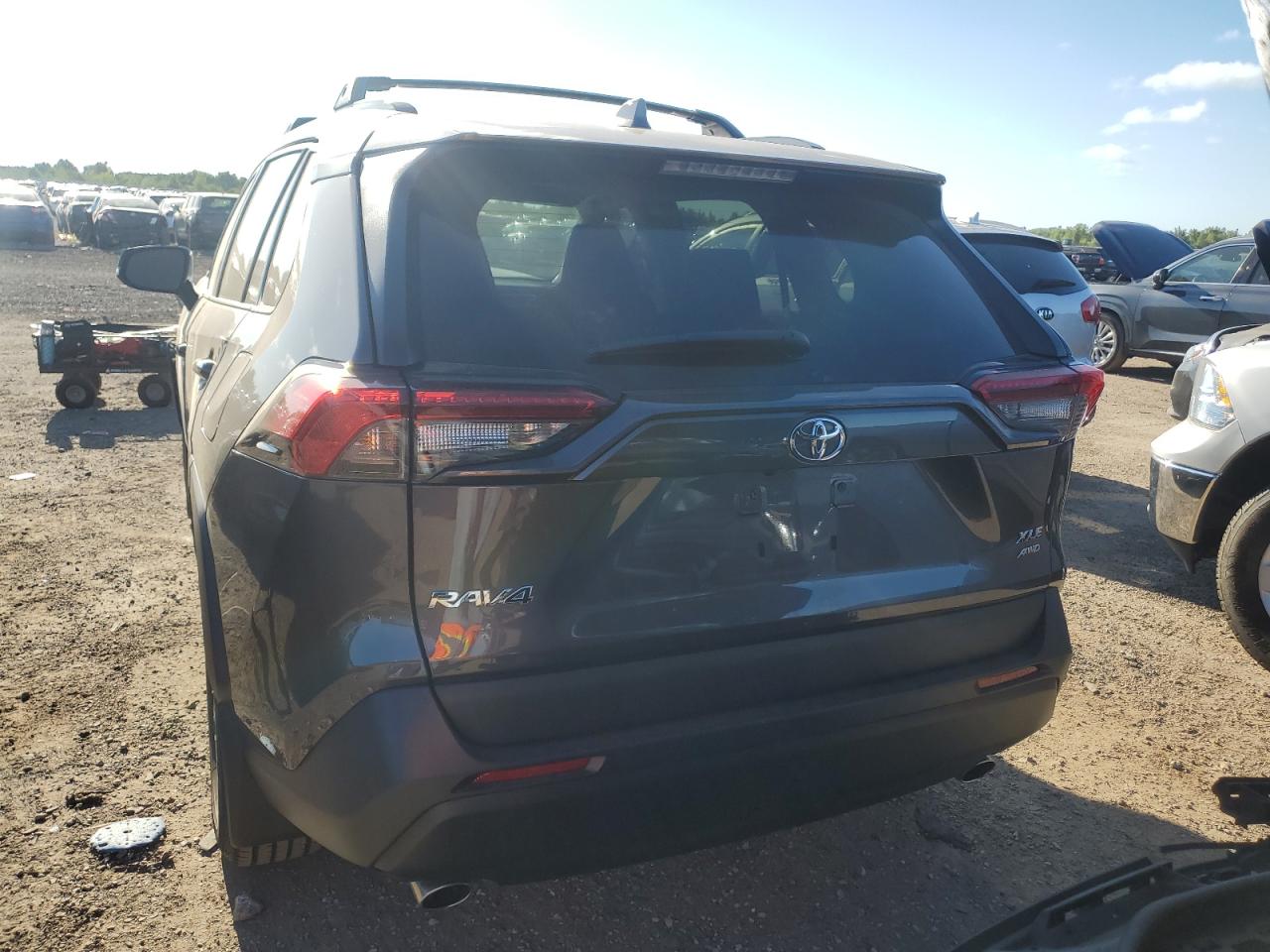 2020 Toyota Rav4 Xle VIN: 2T3P1RFVXLW114400 Lot: 69959075