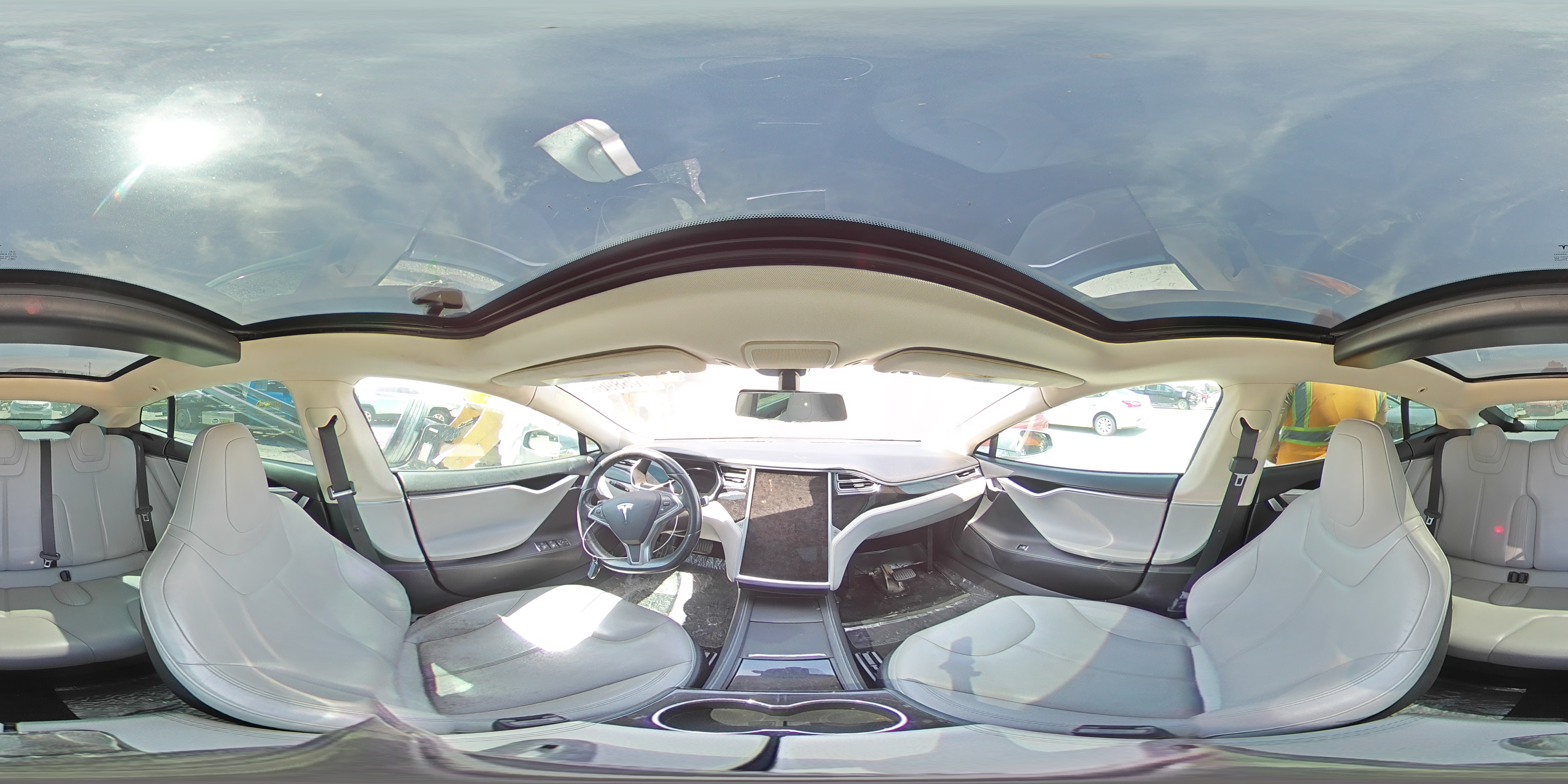2014 Tesla Model S VIN: 5YJSA1S19EFP38762 Lot: 70589665