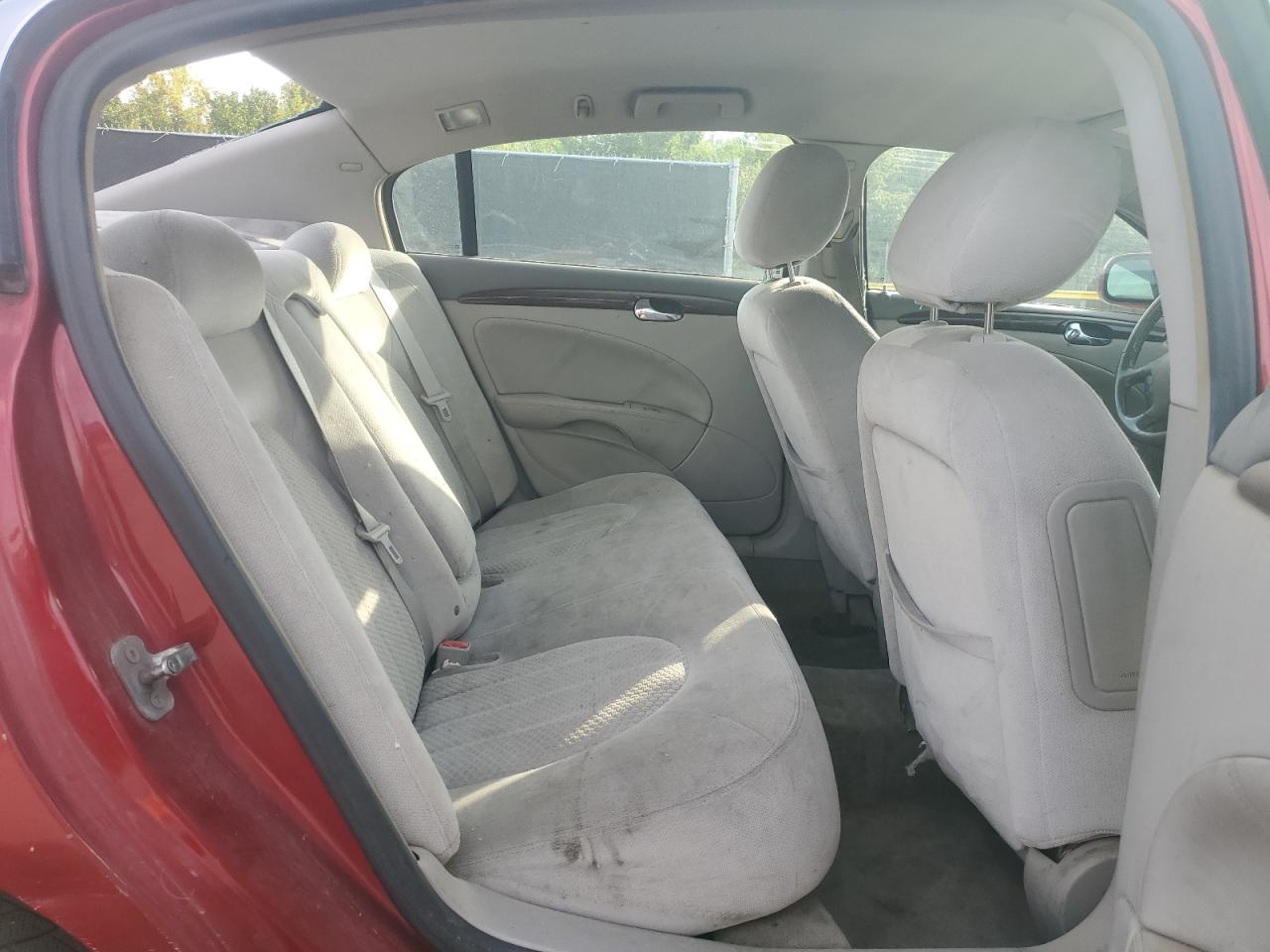 1G4HA5EM7AU137774 BUICK LUCERNE 2010 RED Photo 10