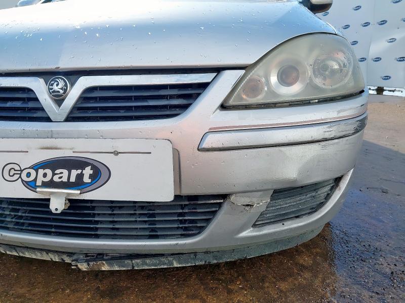 2004 VAUXHALL CORSA DESIGN