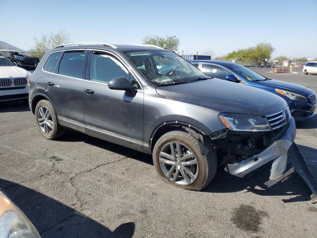  VOLKSWAGEN TOUAREG 2016 Серый
