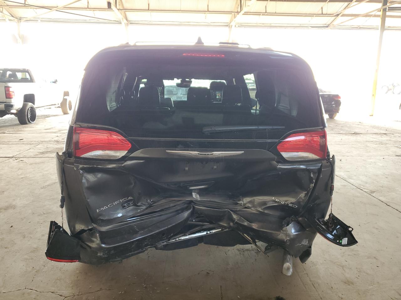 2020 Chrysler Pacifica Limited VIN: 2C4RC1GG7LR108696 Lot: 69701505