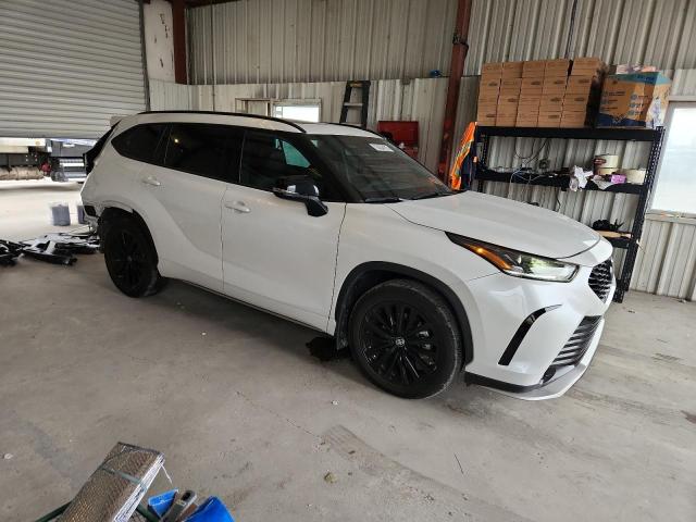  TOYOTA HIGHLANDER 2023 Белы