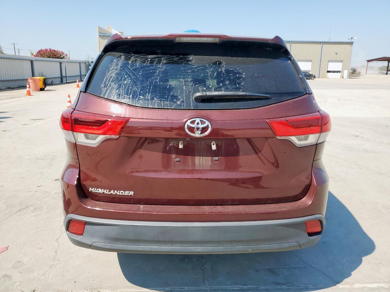 2019 Toyota Highlander Le VIN: 5TDZZRFH1KS367374 Lot: 70173895