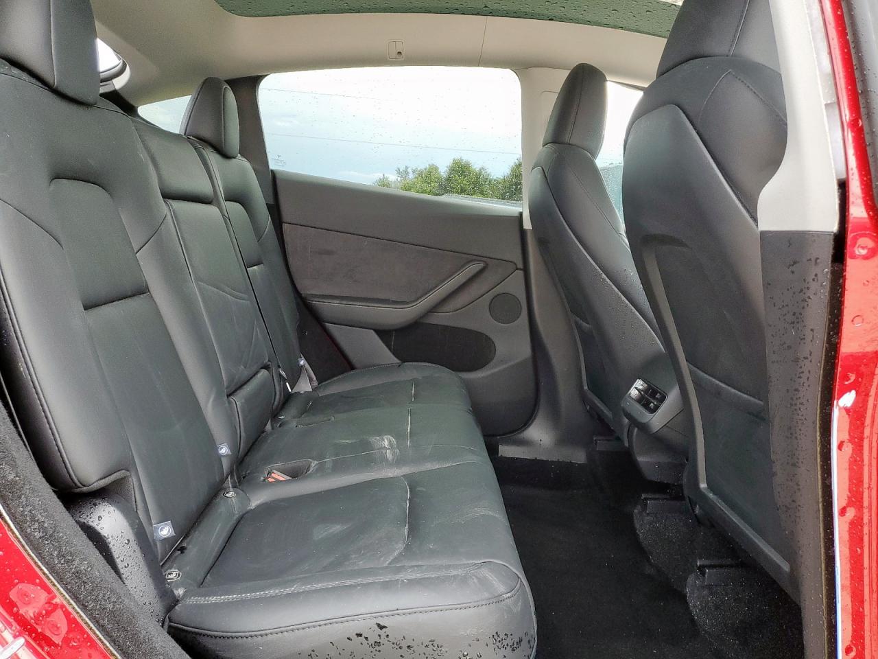 2024 Tesla Model Y VIN: 7SAYGDEF2RA327341 Lot: 66152245