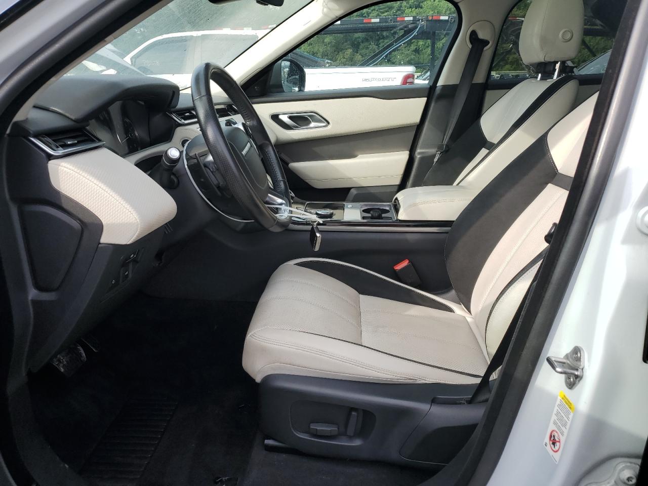 2019 Land Rover Range Rover Velar S VIN: SALYB2EX2KA235908 Lot: 67541405