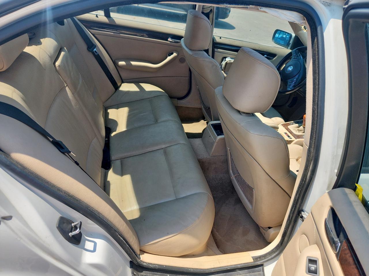 2001 BMW 325 I VIN: WBAAV334X1FV01527 Lot: 70271055