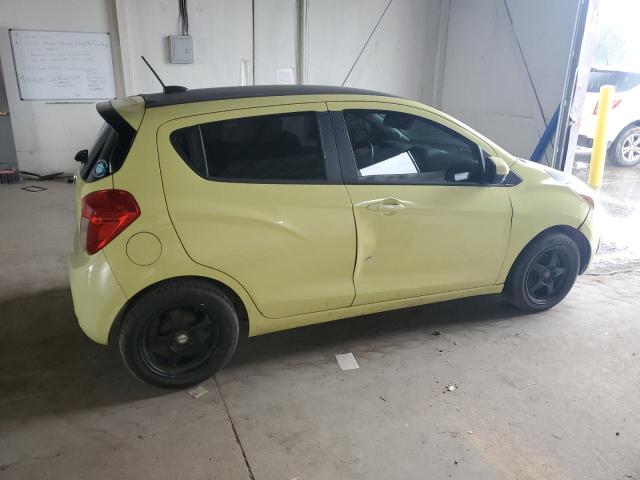 Hatchbacks CHEVROLET SPARK 2017 Yellow