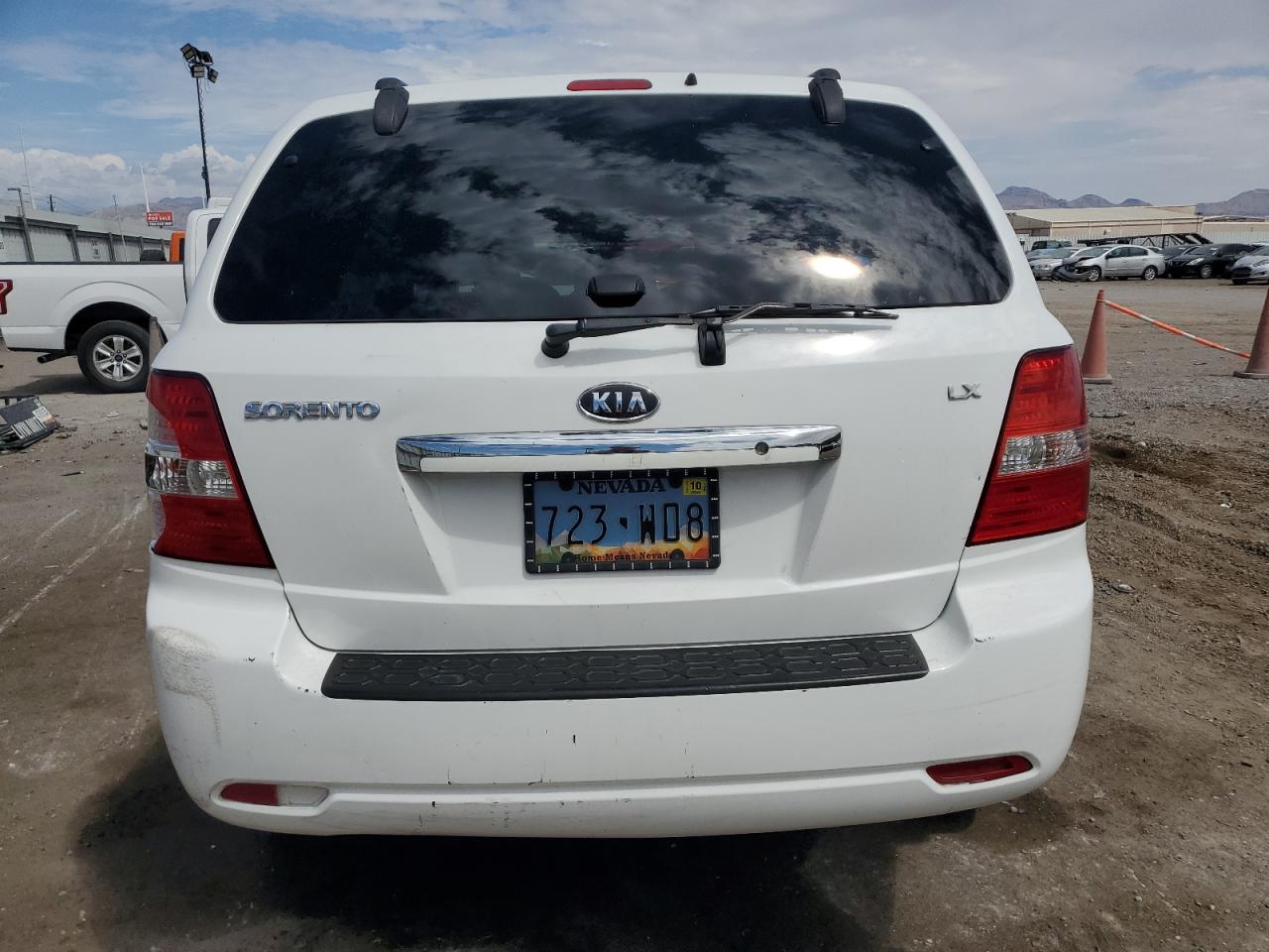 2008 Kia Sorento Ex VIN: KNDJD735685808991 Lot: 70715085