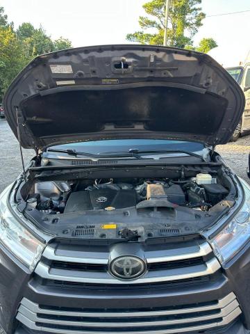  TOYOTA HIGHLANDER 2017 Szary
