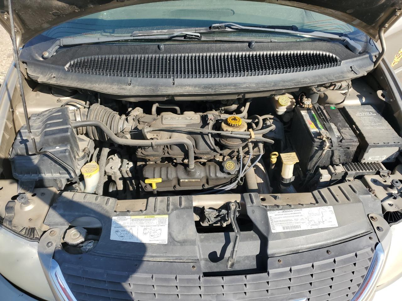 2002 Chrysler Town & Country Lx VIN: 2C4GP44362R793349 Lot: 69251645