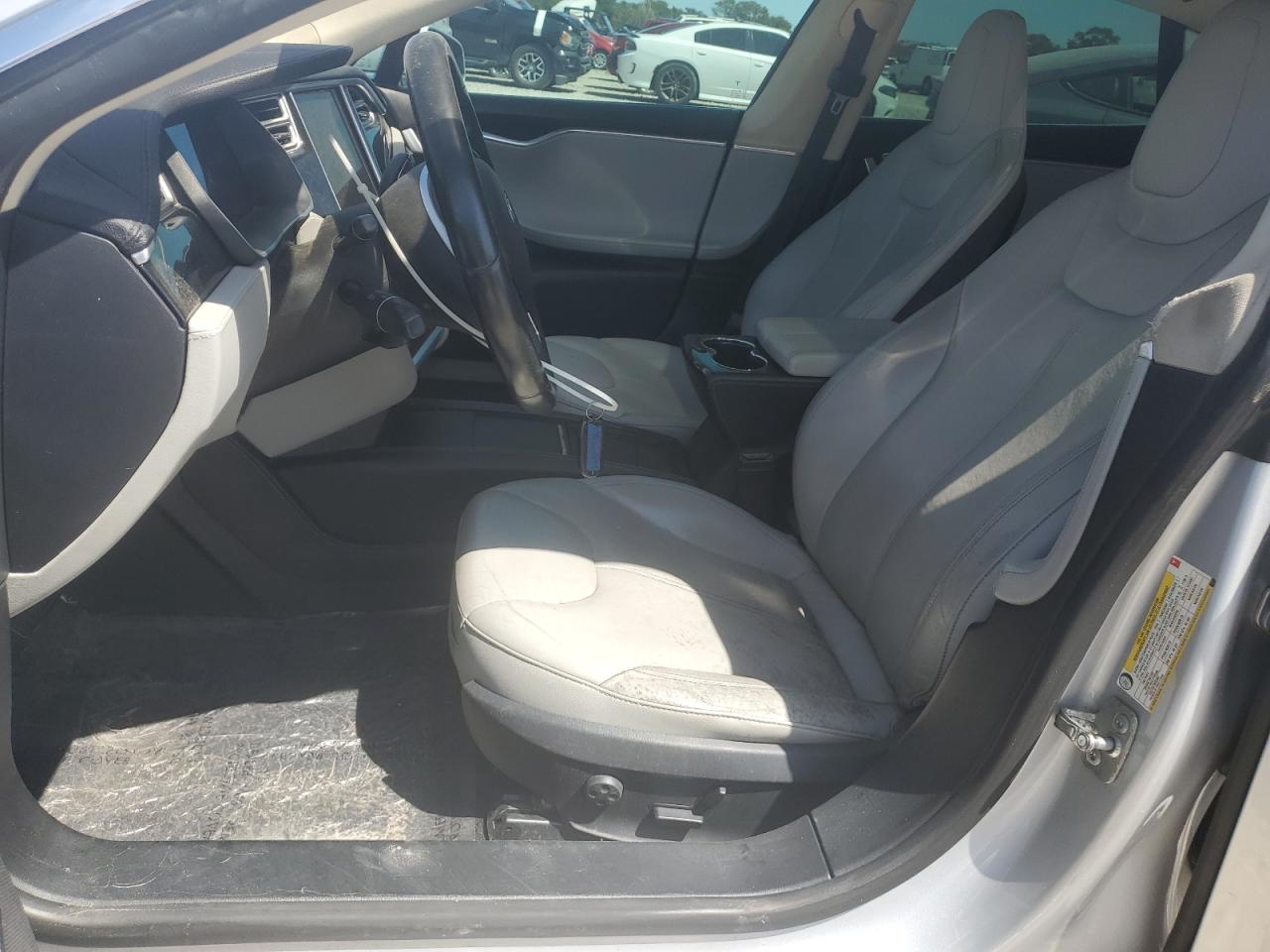 2014 Tesla Model S VIN: 5YJSA1S19EFP38762 Lot: 70589665