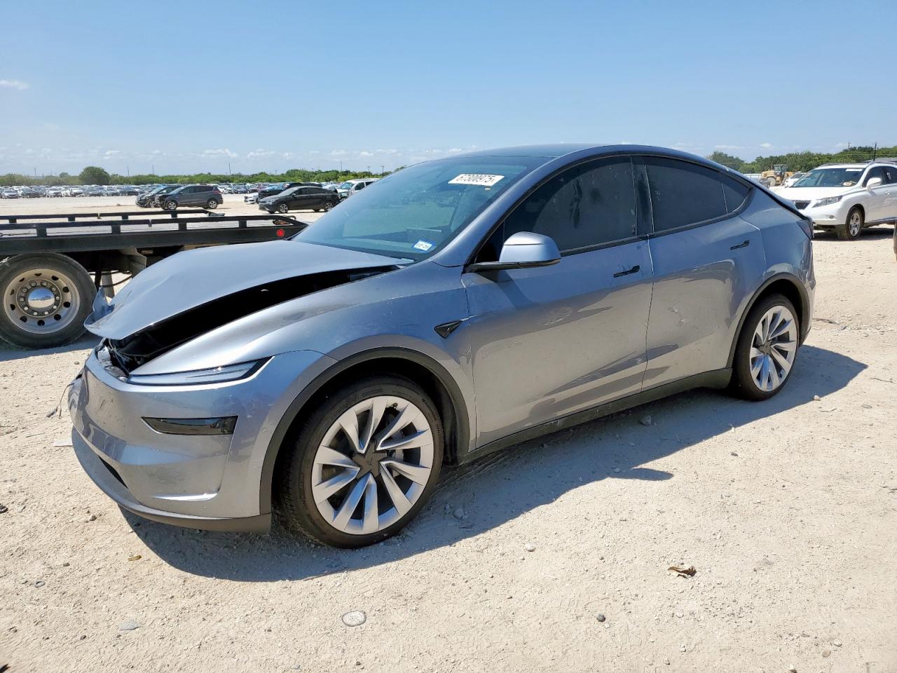 Hide VIN History Auto 7SAYGDEE7TA380843 - TESLA MODEL Y 2026