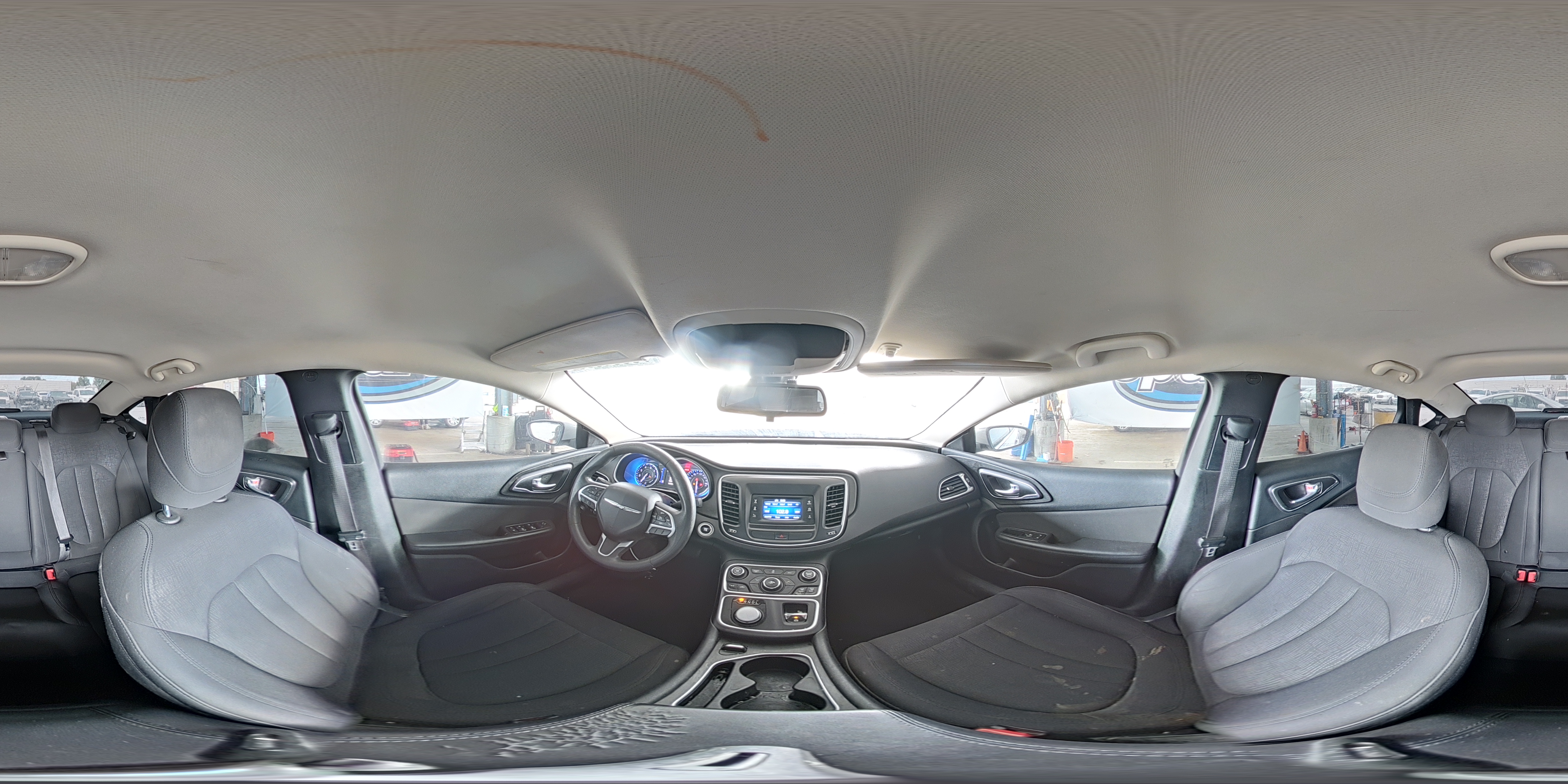 2015 Chrysler 200 Limited VIN: 1C3CCCAB0FN667401 Lot: 70531355