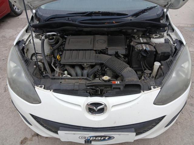 2014 MAZDA 2 SE