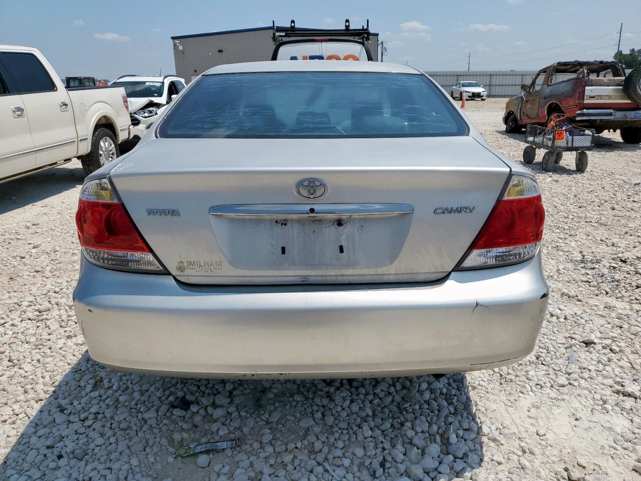2005 Toyota Camry Le VIN: 4T1BE32KX5U640464 Lot: 69743245