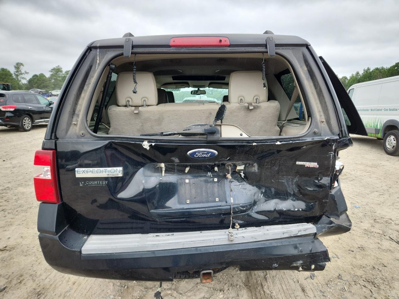 2008 Ford Expedition Limited VIN: 1FMFU19578LA55487 Lot: 69665135