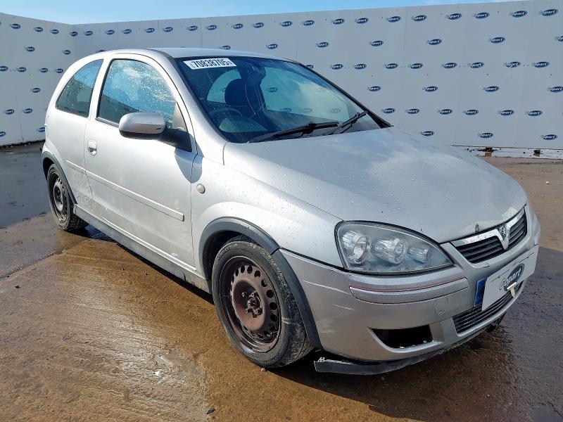 2004 VAUXHALL CORSA DESIGN