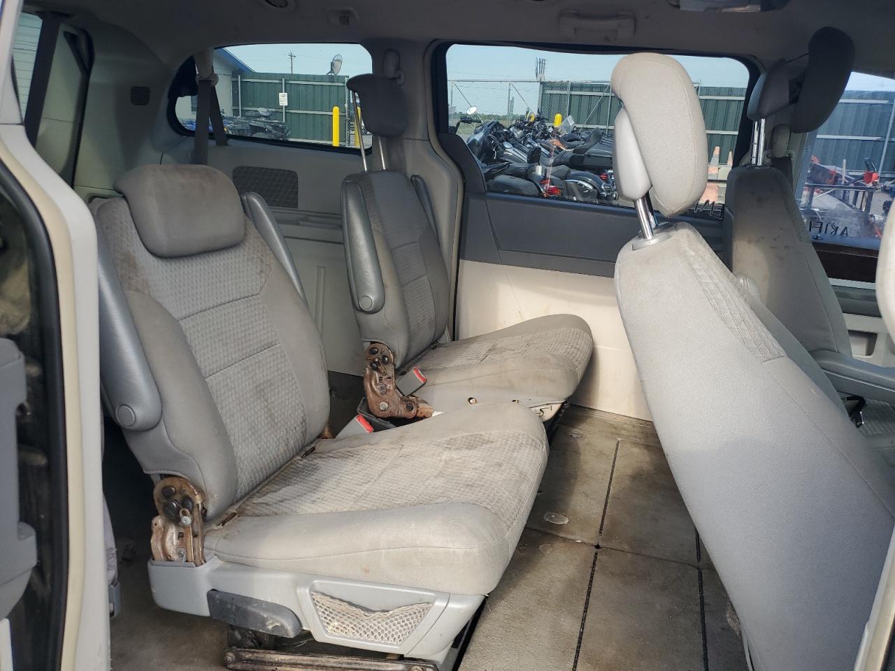 2010 Chrysler Town & Country Touring VIN: 2A4RR5D12AR278834 Lot: 84443555