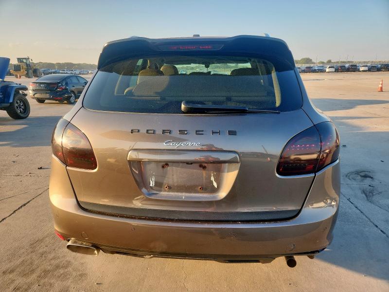 2014 PORSCHE CAYENNE   