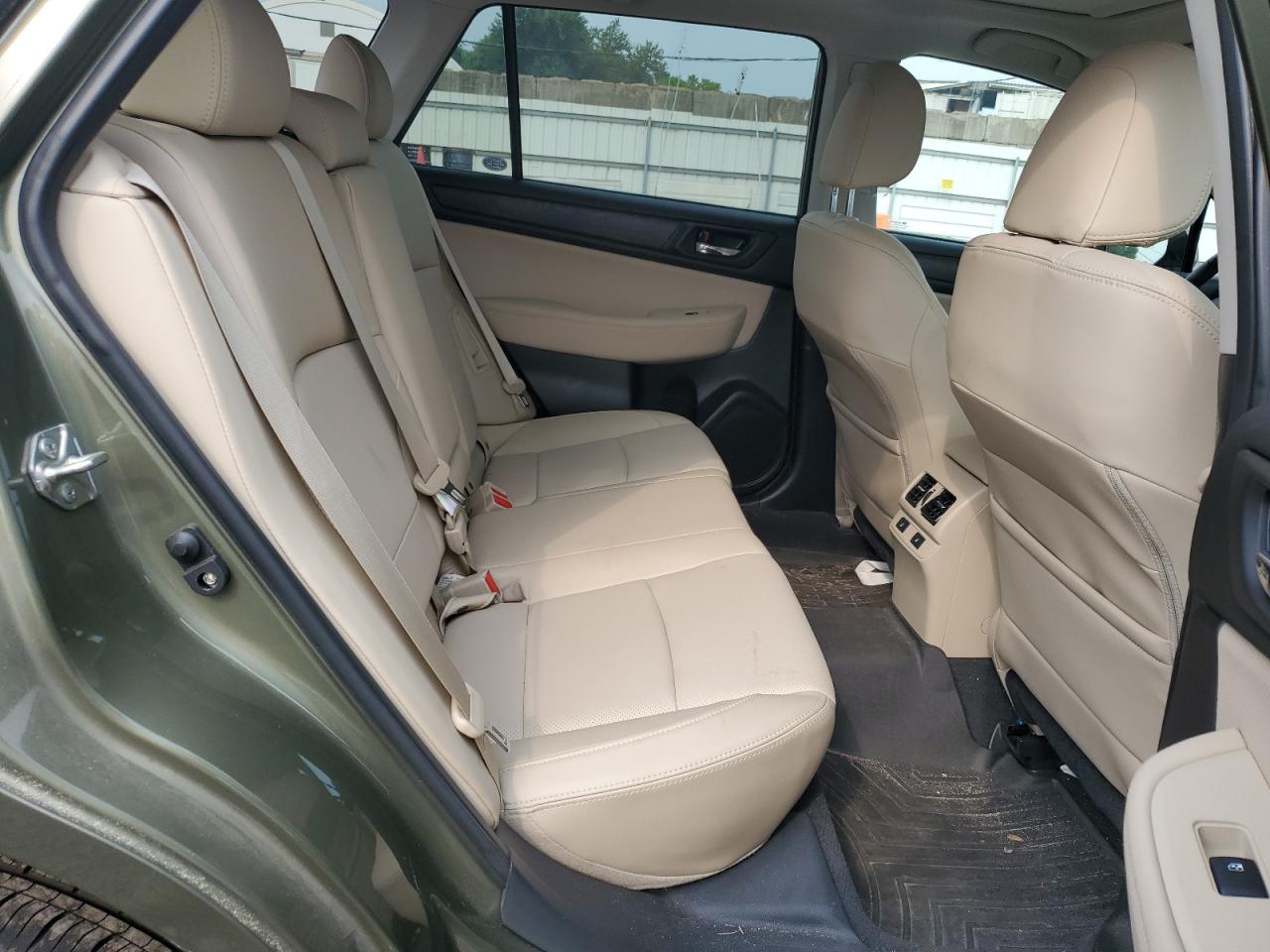 2017 Subaru Outback 3.6R Limited VIN: 4S4BSENC8H3392699 Lot: 67422885