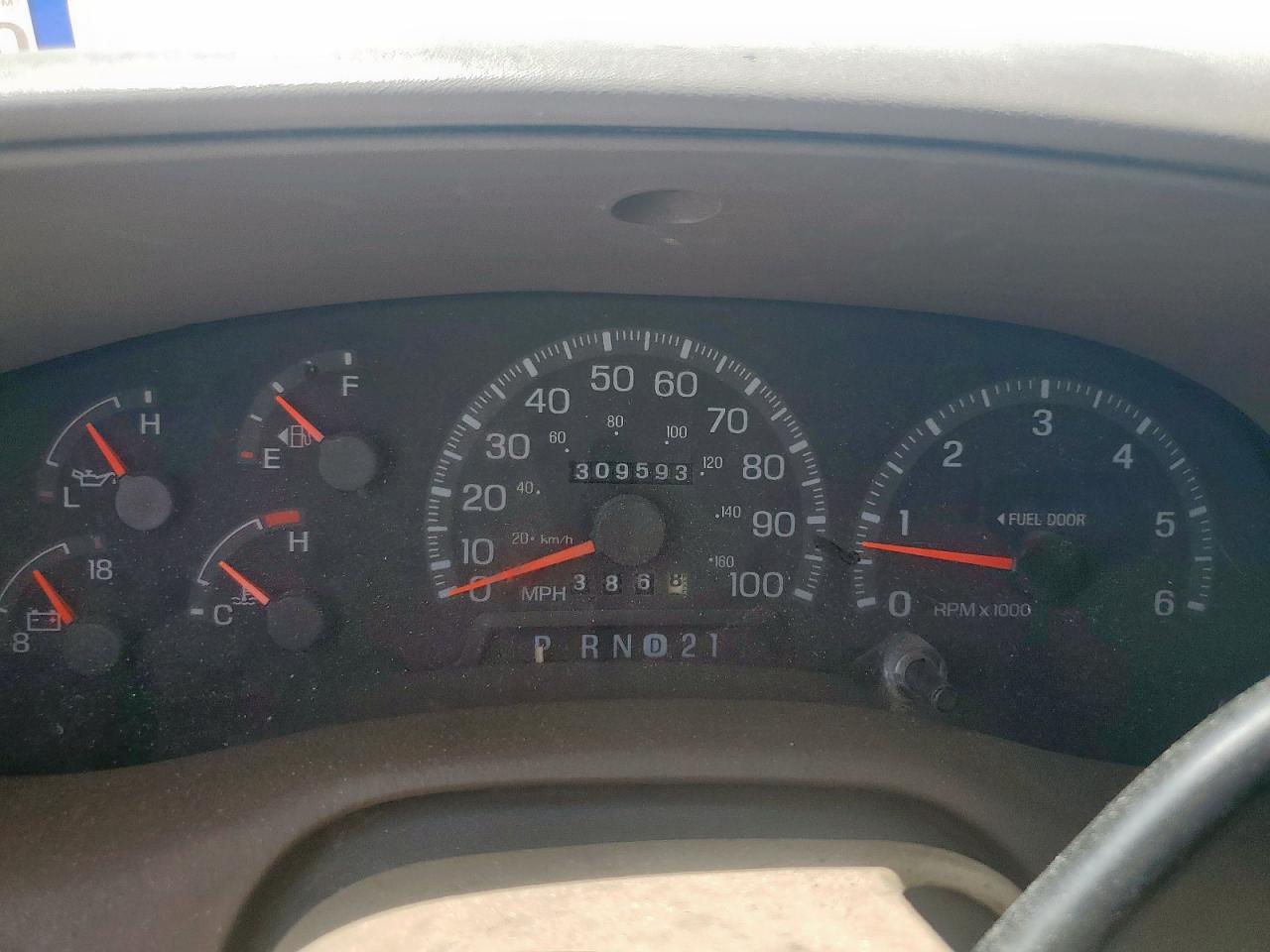 1998 Ford F150 VIN: 1FTRX17L7WKA85361 Lot: 69026805