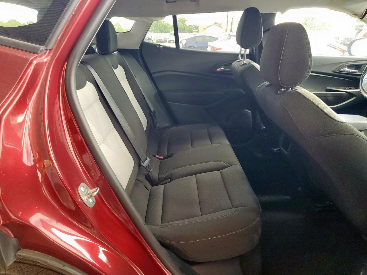 2025 Chevrolet Trax Ls VIN: KL77LFEP5SC147086 Lot: 68380235