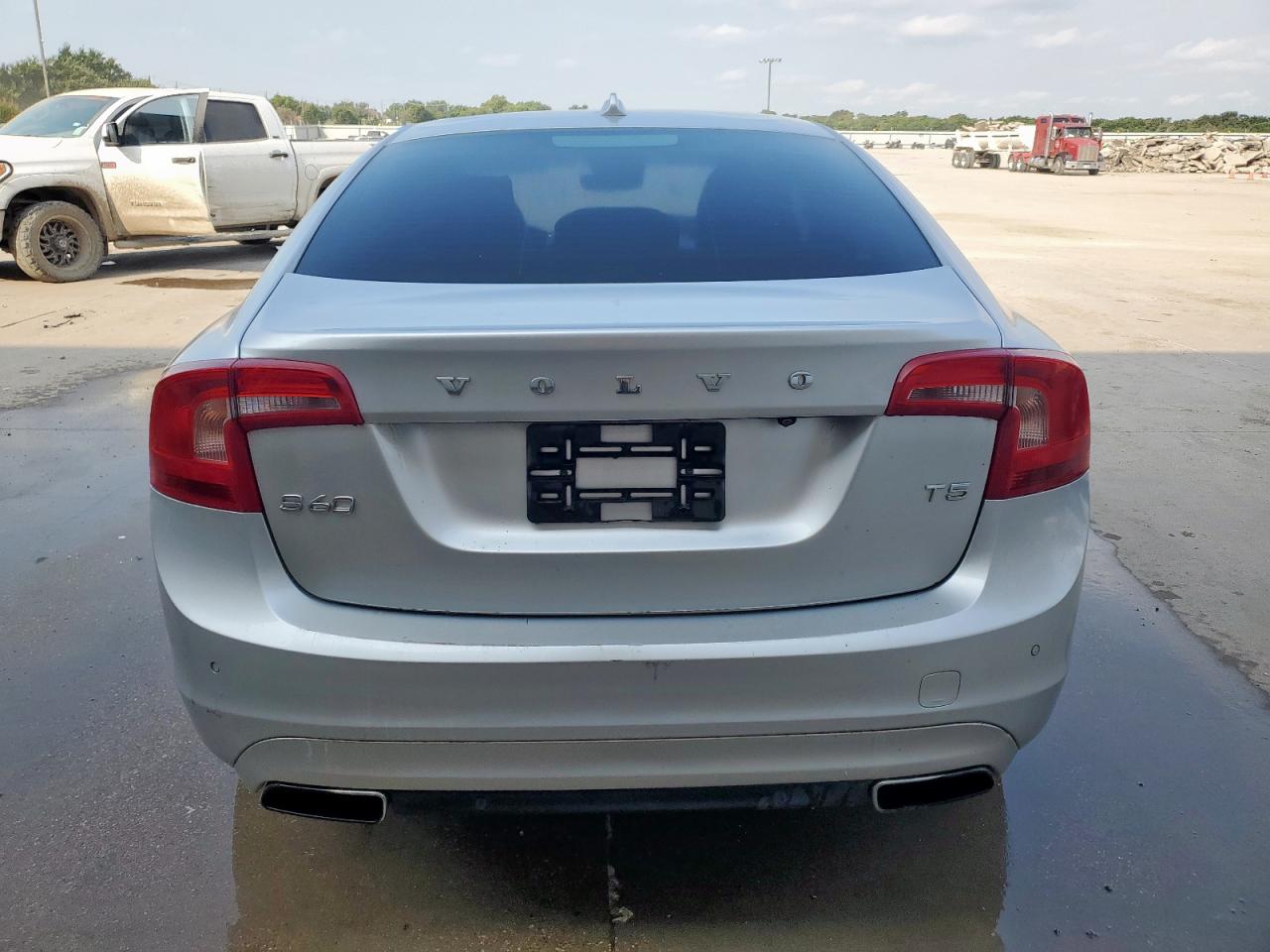 2015 Volvo S60 Premier VIN: YV126MFK4F1355600 Lot: 68793115