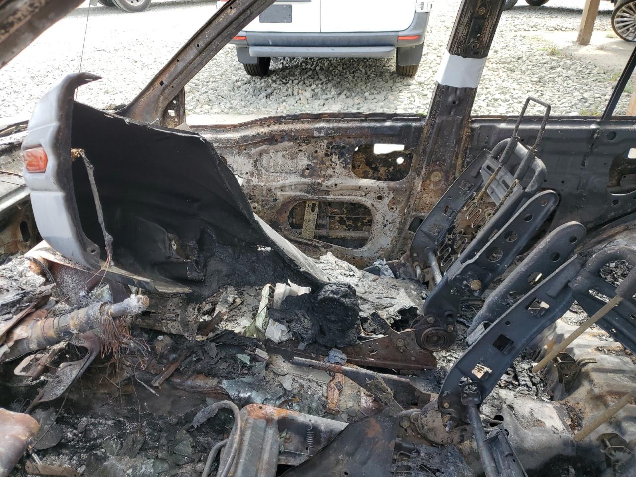 2002 Chevrolet Tracker VIN: 2CNBE13C126907111 Lot: 68773195