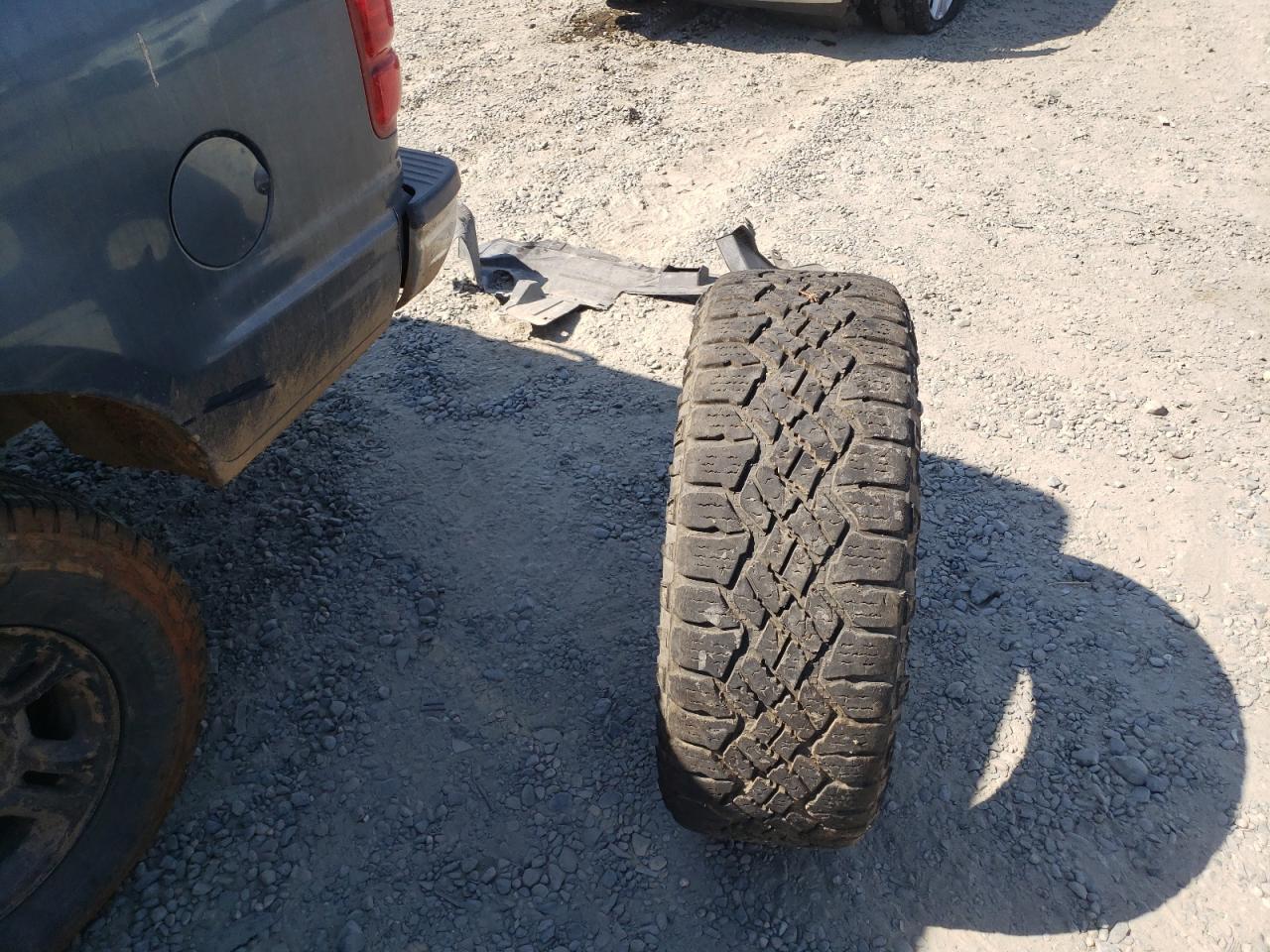 2000 Ford Expedition Xlt VIN: 1FMRU15L6YLB56943 Lot: 69731135