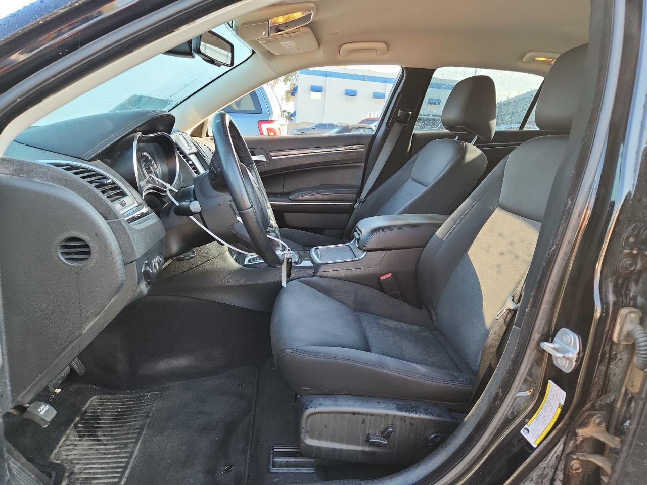 2018 Chrysler 300 Touring VIN: 2C3CCARG9JH309185 Lot: 70473845