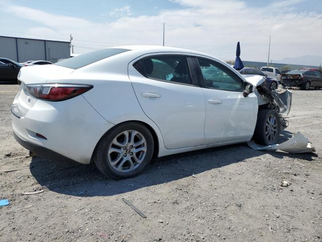Sedans TOYOTA SCION 2016 White