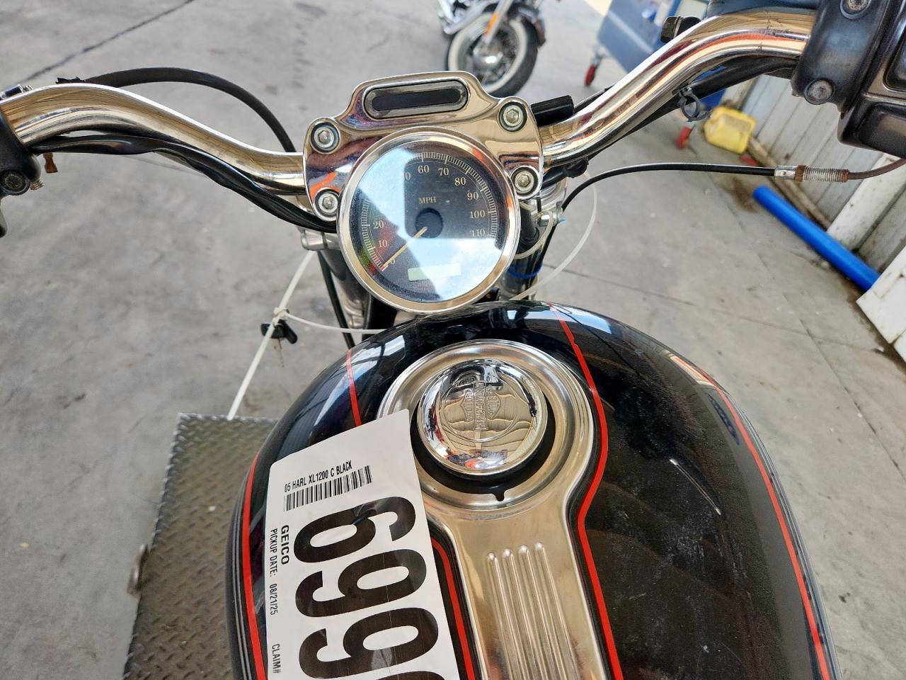 2005 Harley-Davidson Xl1200 C VIN: 1HD1CGP125K438970 Lot: 69999315