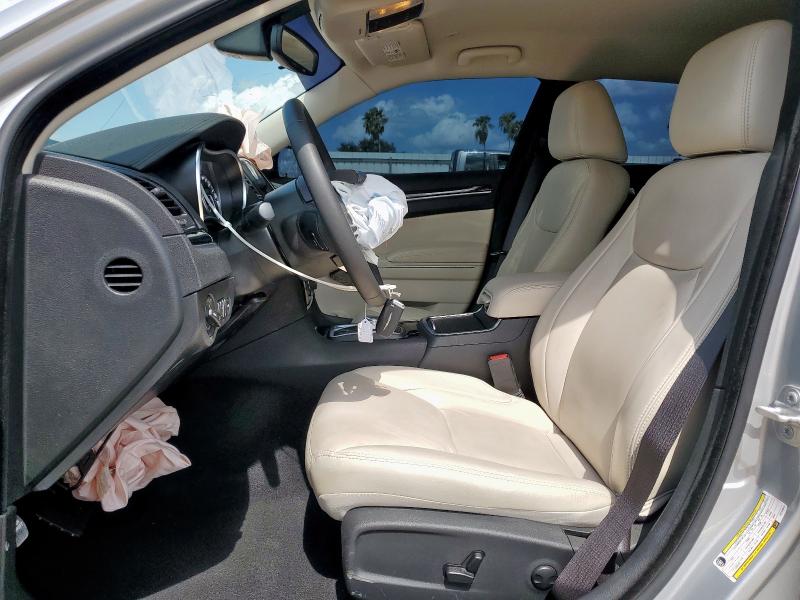  CHRYSLER 300 2023 Srebrny