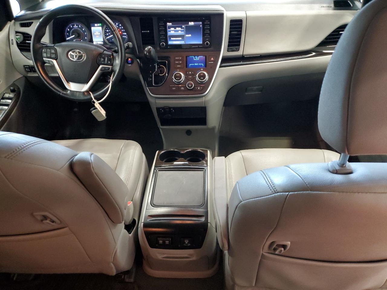2020 Toyota Sienna Xle VIN: 5TDYZ3DC9LS067258 Lot: 70046065