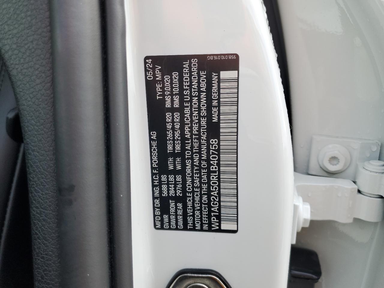 2024 Porsche Macan S VIN: WP1AG2A50RLB40758 Lot: 70636015